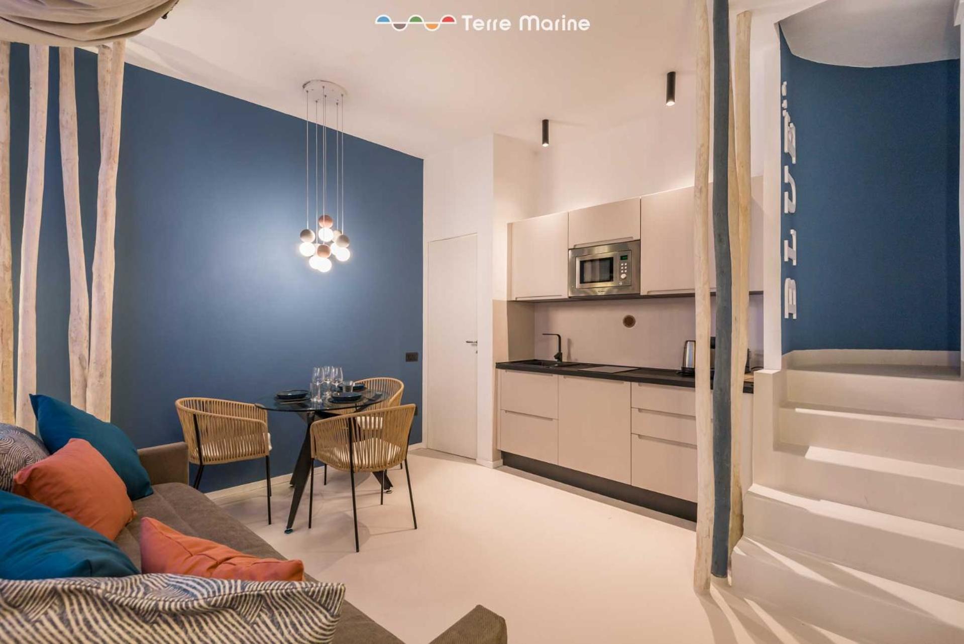 Blue Perlage, Terre Marine